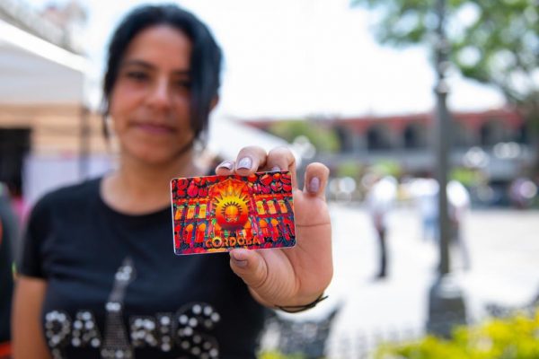 Se benefician más de 500 ciudadanos con tarjeta de descuento «Ayudémonos a Ayudar»