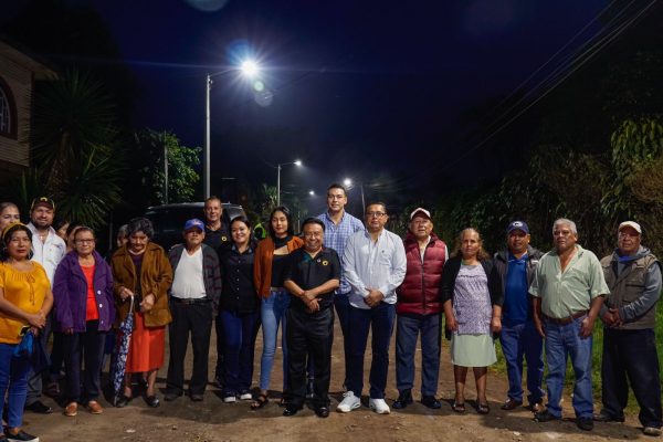 Supervisan autoridades ampliaciones de red de alumbrado público en tres localidades de Córdoba