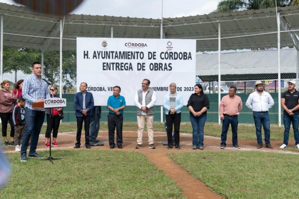 Entrega Presidente Juan Martínez obras al rescate de espacios públicos