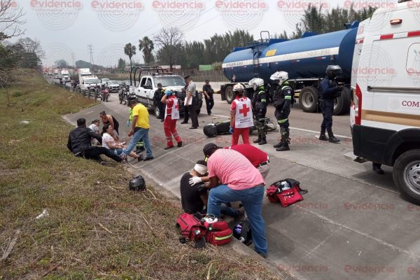Seis lesionados y bloqueo de la autopista deja un derrape de motos