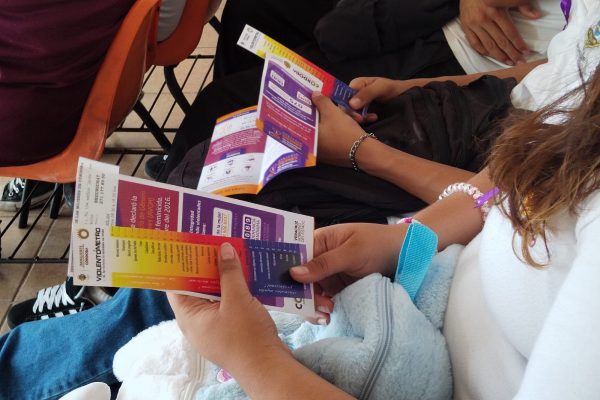 Acercan a estudiantes plática “mujer empoderada, un reto para trascender”